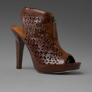 LOW PRICE! Matisse open toe booties (fits size 9.5-10). Check them out...